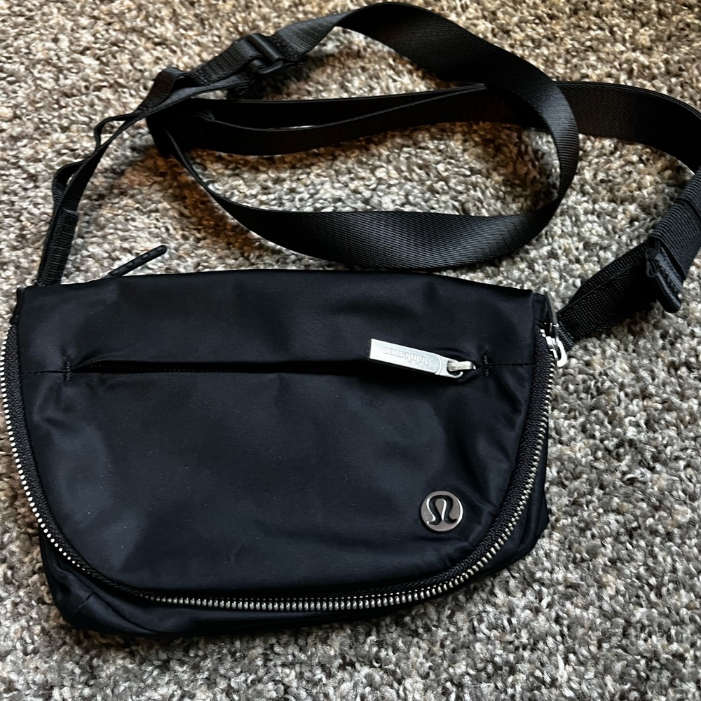 LuluLemon belt bag.